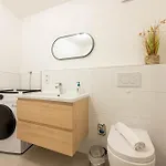 Апартаменты Lit Living - Luxury House - Box Spring - Parking - Exclusive Kitchen *