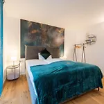 Апартаменты Lit Living - Luxury House - Box Spring - Parking - Exclusive Kitchen Хемсбах