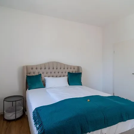Daire Lit Living - Luxury House - Box Spring - Parking - Exclusive Kitchen Hemsbach
