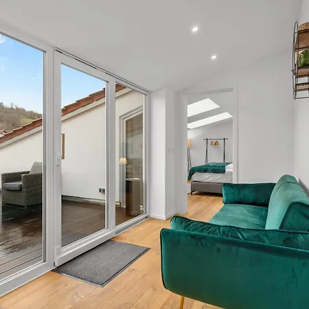 Lit Living - Luxury House - Box Spring - Parking - Exclusive Kitchen Appartement *