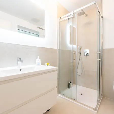 Lit Living - Luxury House - Box Spring - Parking - Exclusive Kitchen Daire Hemsbach