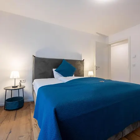 Lit Living - Luxury House - Box Spring - Parking - Exclusive Kitchen Daire